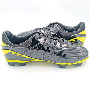 Larcia Soccer Spikes for Kids Size 2